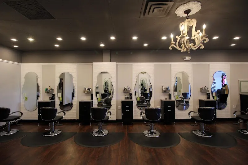 La Belle Vie Salon