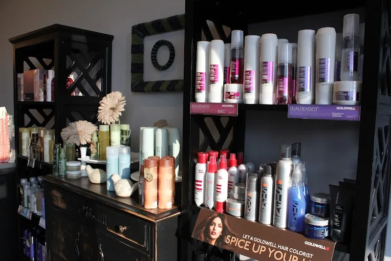 La Belle Vie Salon