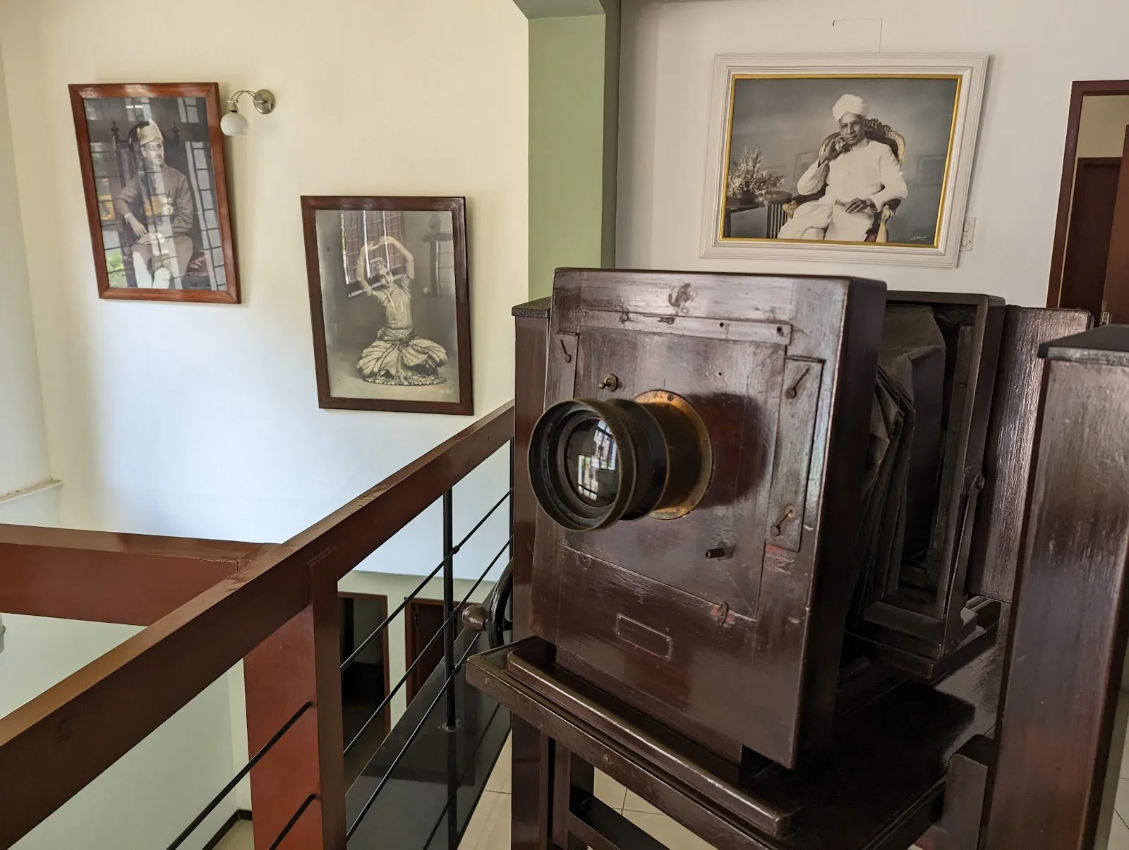 G K Vale & Co Digital Photo Studio