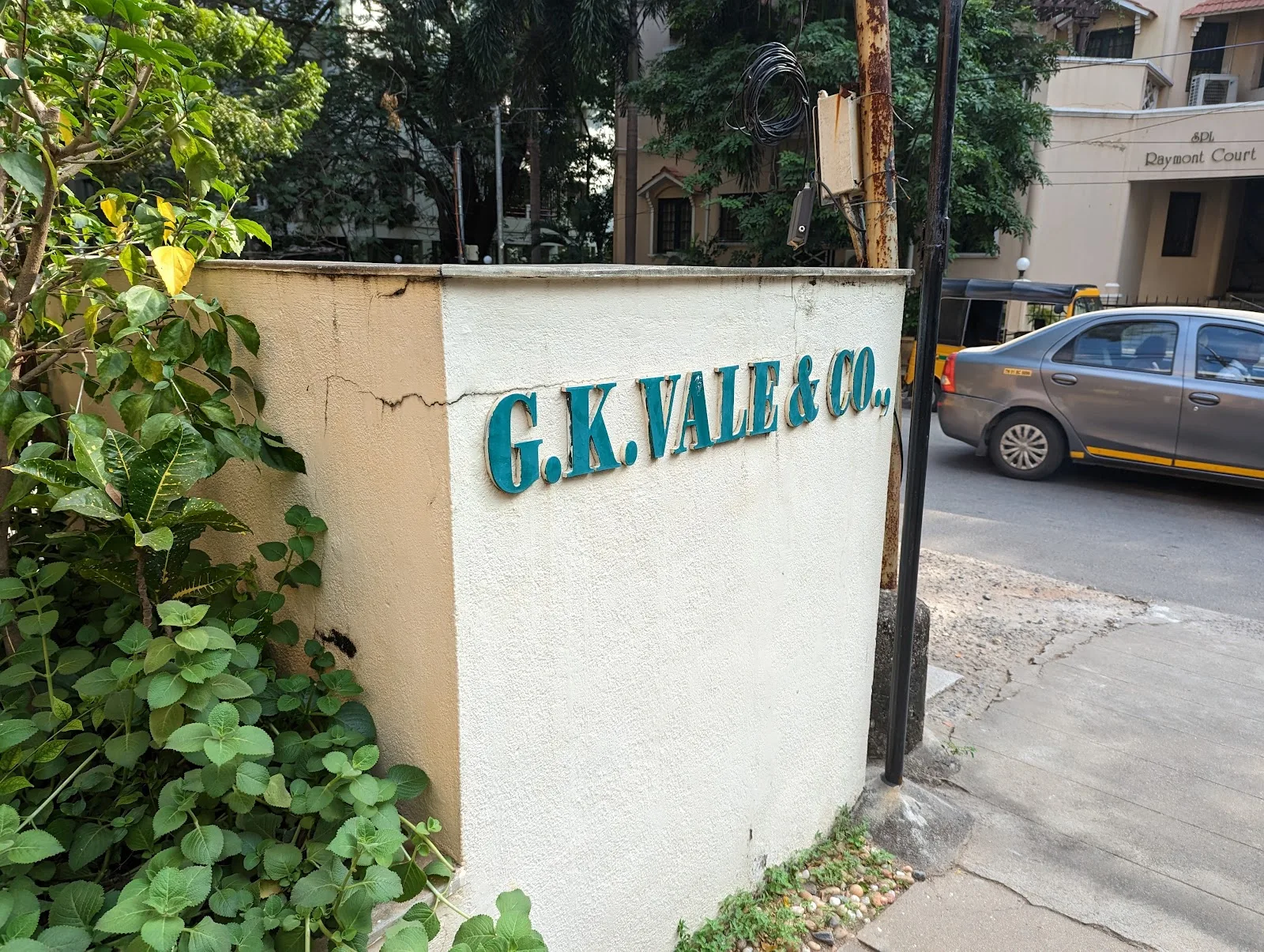 G K Vale & Co Digital Photo Studio