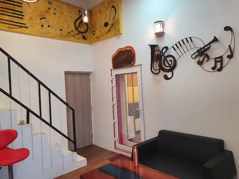 ए एम डी रेकॉर्डिंग स्टुडियो AMD Recording Studio