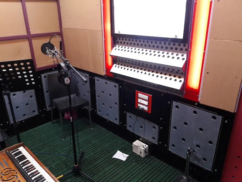 ए एम डी रेकॉर्डिंग स्टुडियो AMD Recording Studio