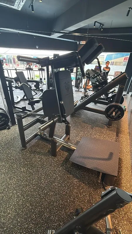 24/7 FITNESS Elias Mall