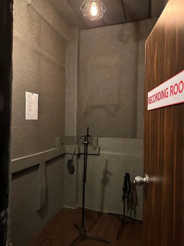 MUSIC JAMMIN STUDIO