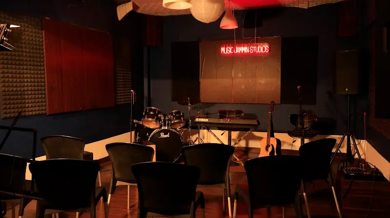 MUSIC JAMMIN STUDIO
