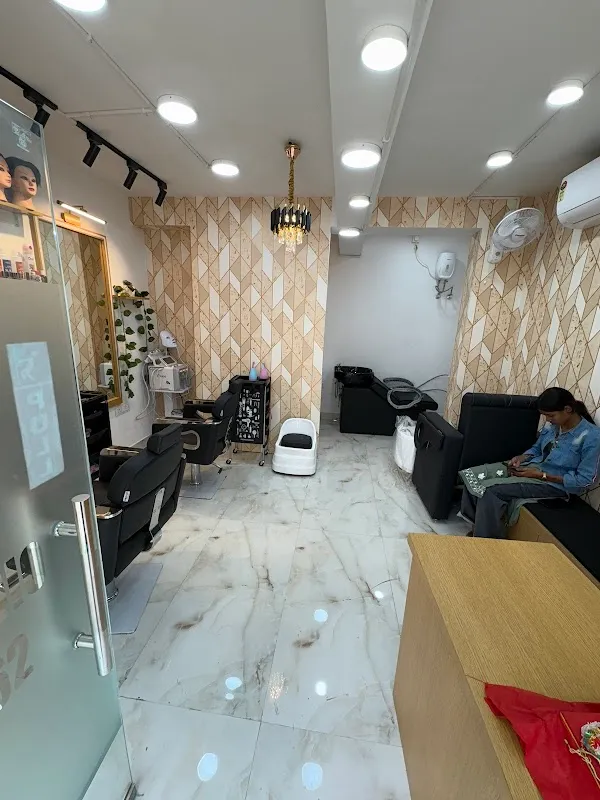 Chhetri's Makeover Professional Ladies Salon & Academy