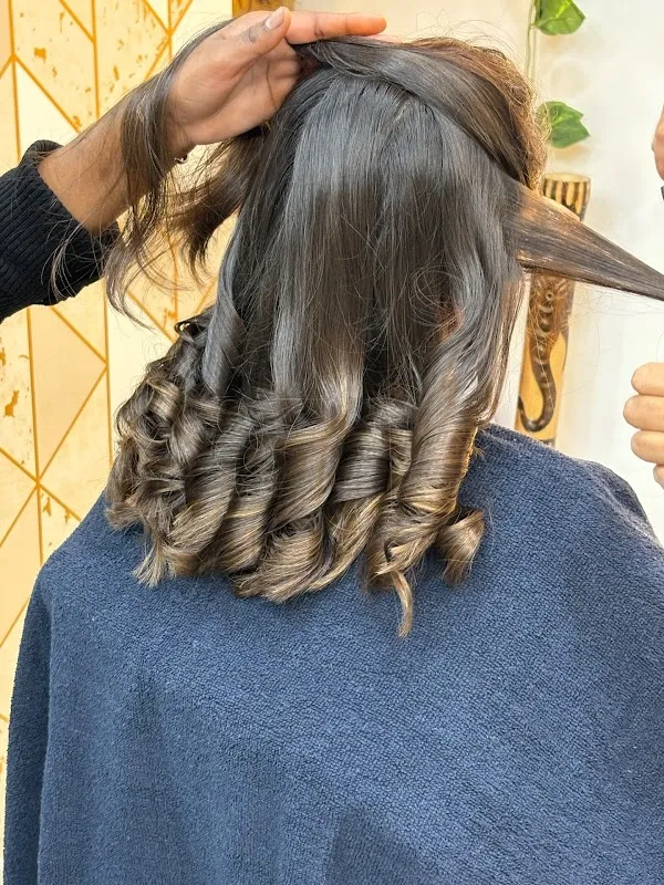 Chhetri's Makeover Professional Ladies Salon & Academy