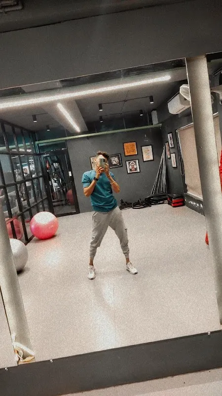 SFW The GYM