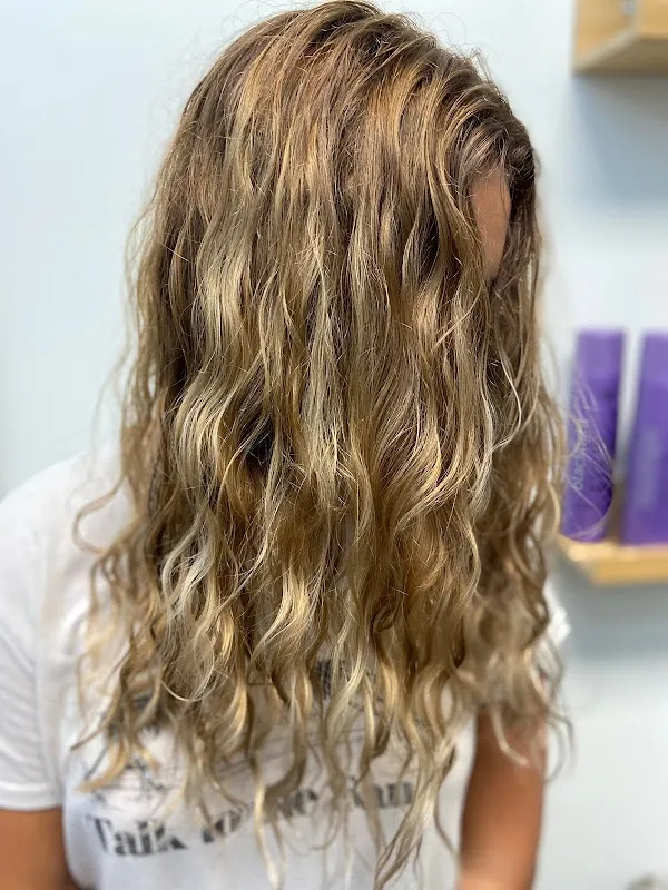 Honey & Comb Hair Design
