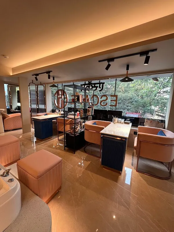 ESCAPE - A BESPOKE BEAUTY & WELLNESS EXPERIENCE