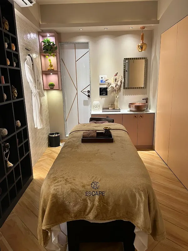 ESCAPE - A BESPOKE BEAUTY & WELLNESS EXPERIENCE