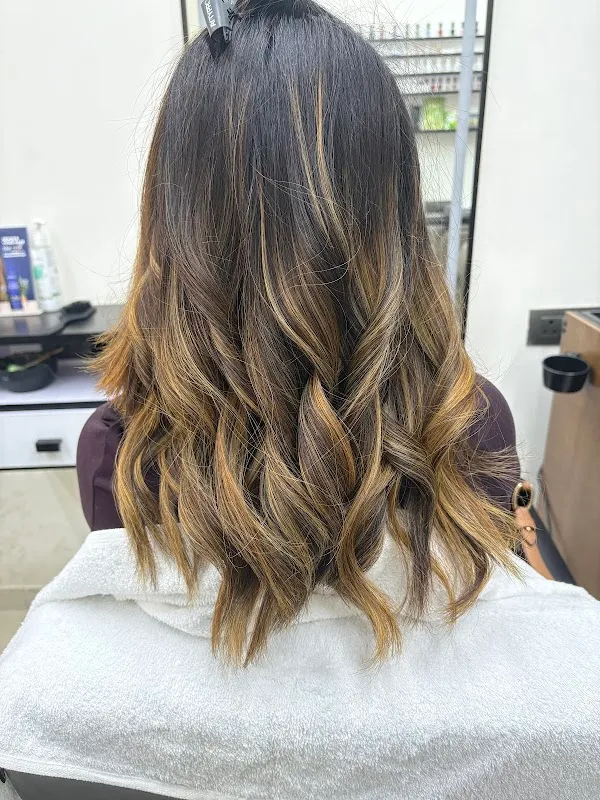 JBS UNISEX SALON | Beauty Salon in Thane | Makeup Artist | Nail Artist | Hairstylist in Thane