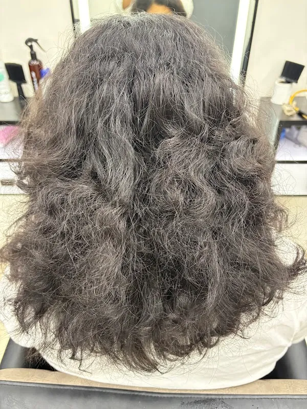 JBS UNISEX SALON | Beauty Salon in Thane | Makeup Artist | Nail Artist | Hairstylist in Thane