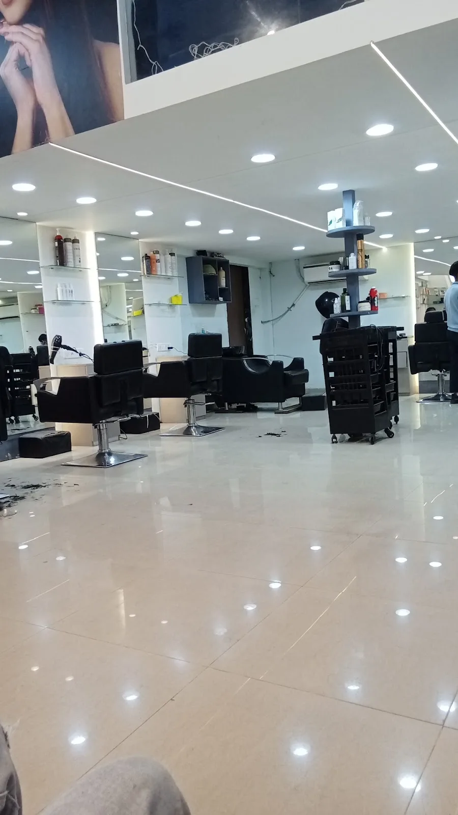Siya's Professional Unisex Salon