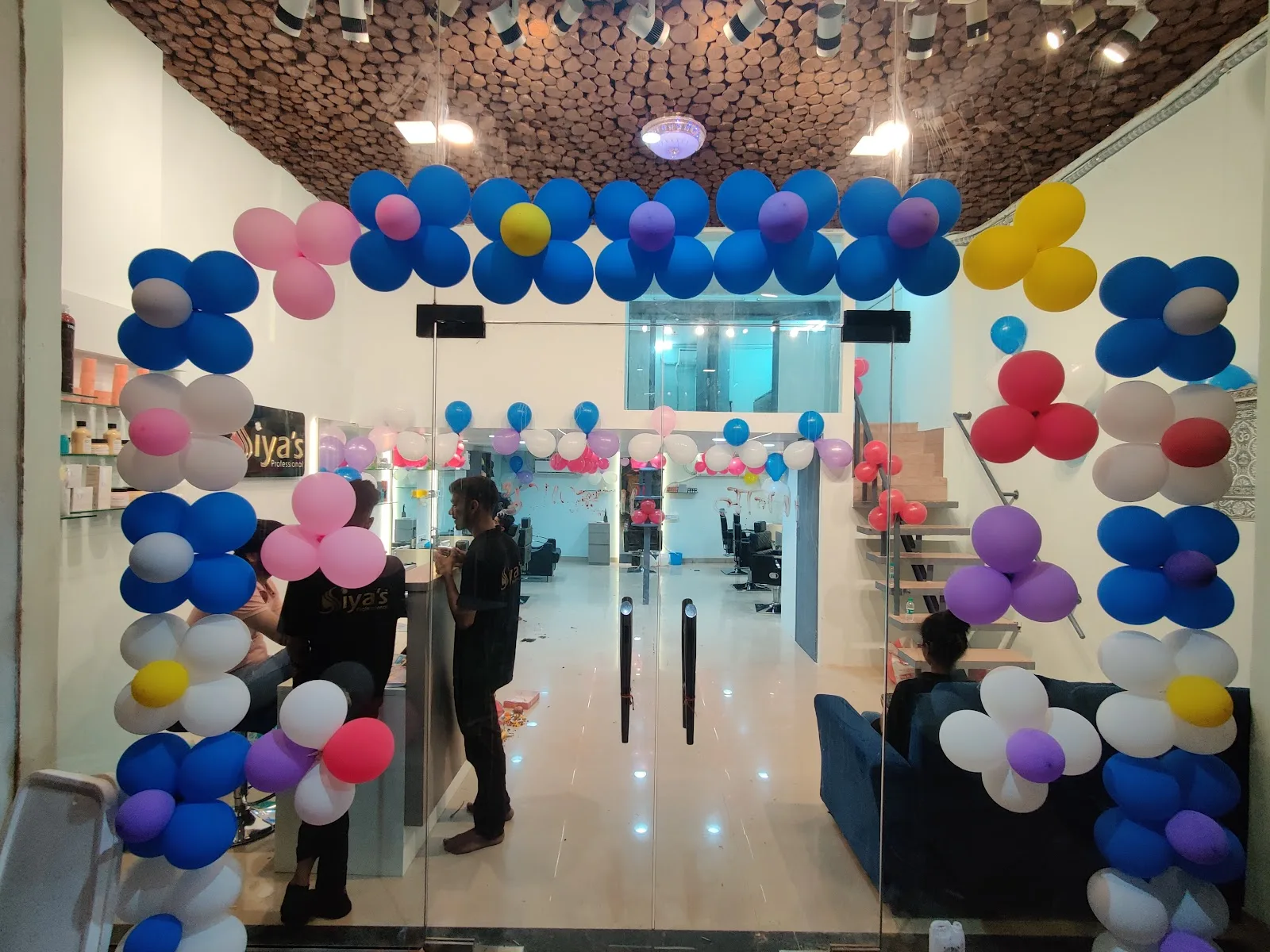 Siya's Professional Unisex Salon