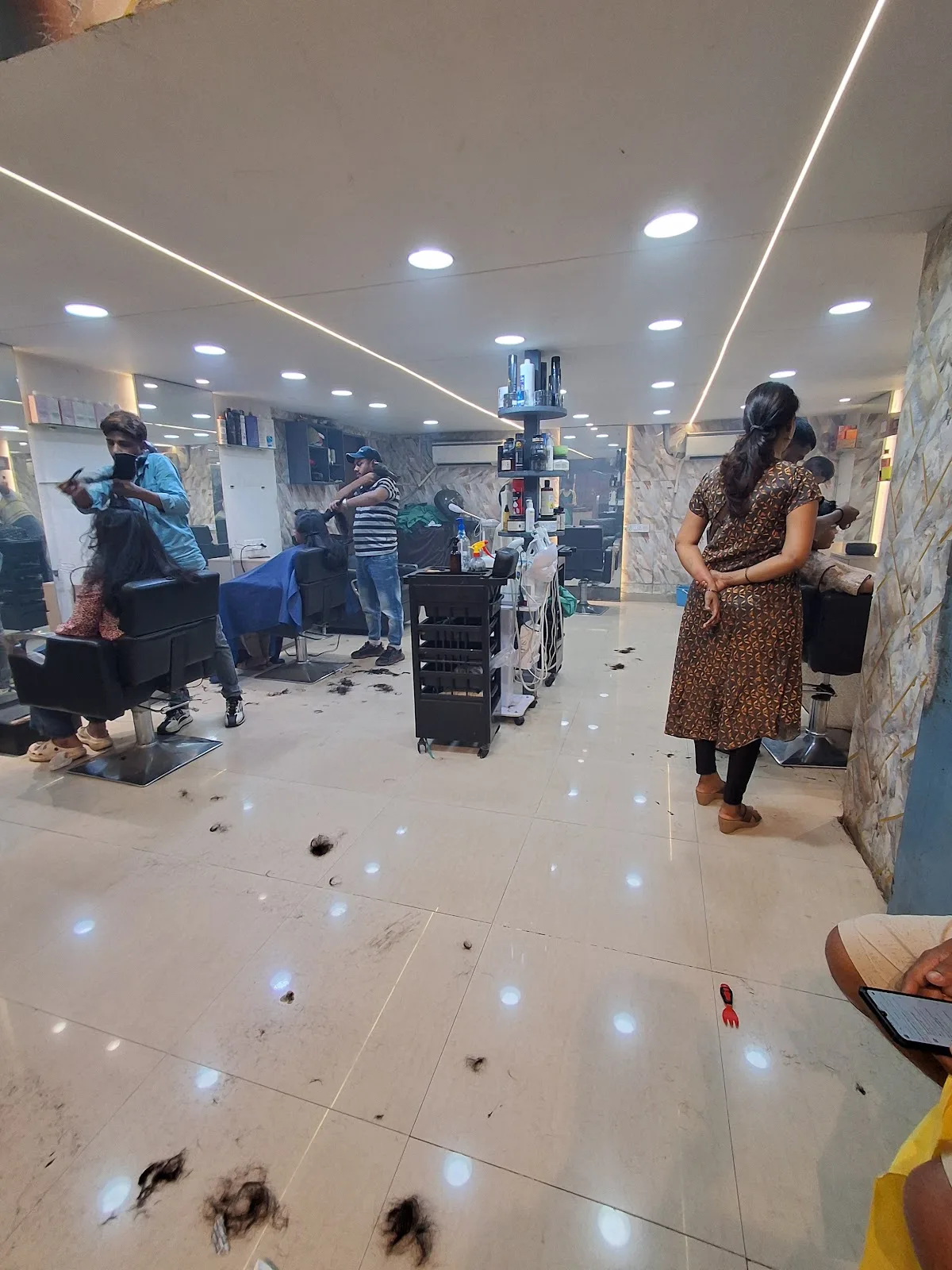 Siya's Professional Unisex Salon