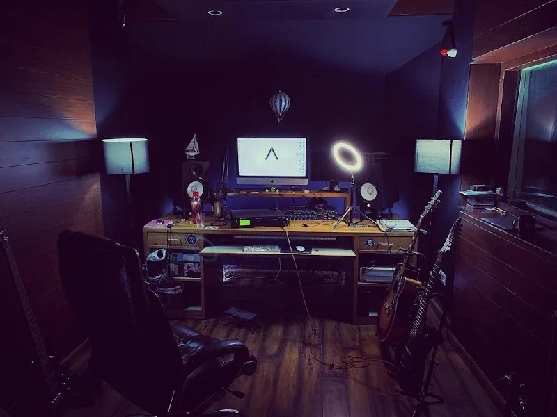 Trifecta Records - Recording Studio In Defence Colony Delhi - Music Studio In Defence Colony Delhi