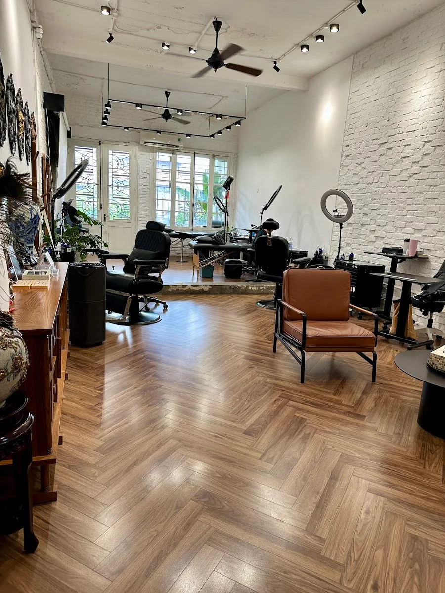 Silver Ant Tattoo Studio