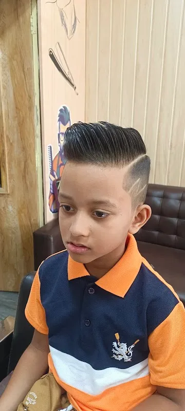 Max 15 Salon