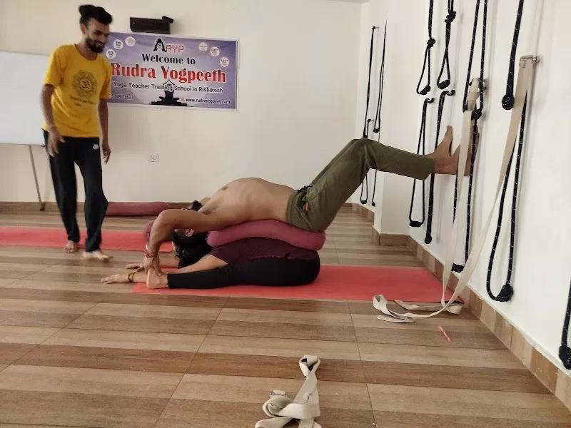 Yoga_with_morningstar