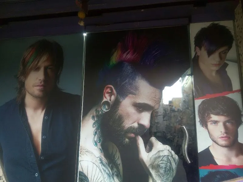 Popular Styling Saloon (Tattoo Studio)