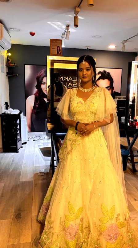 Lakme Salon For Him and Her in BT Road,Kolkata