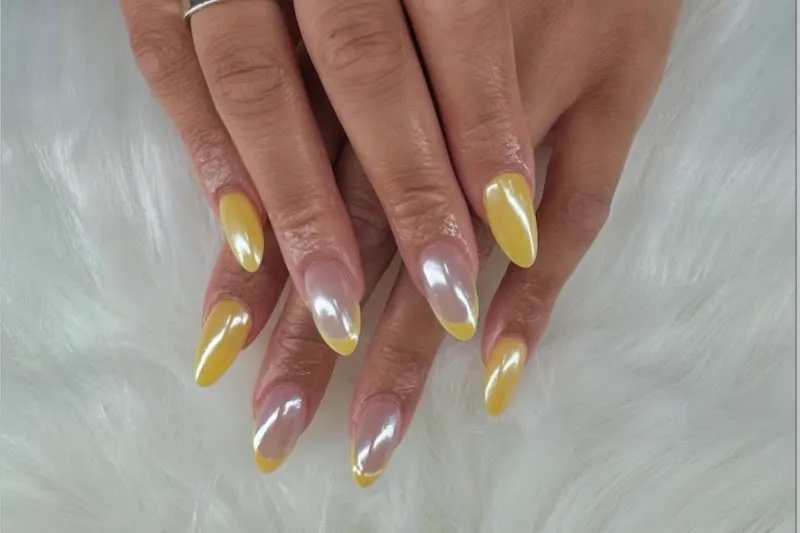 VOUS Salon and Spa + NAILàCARTE