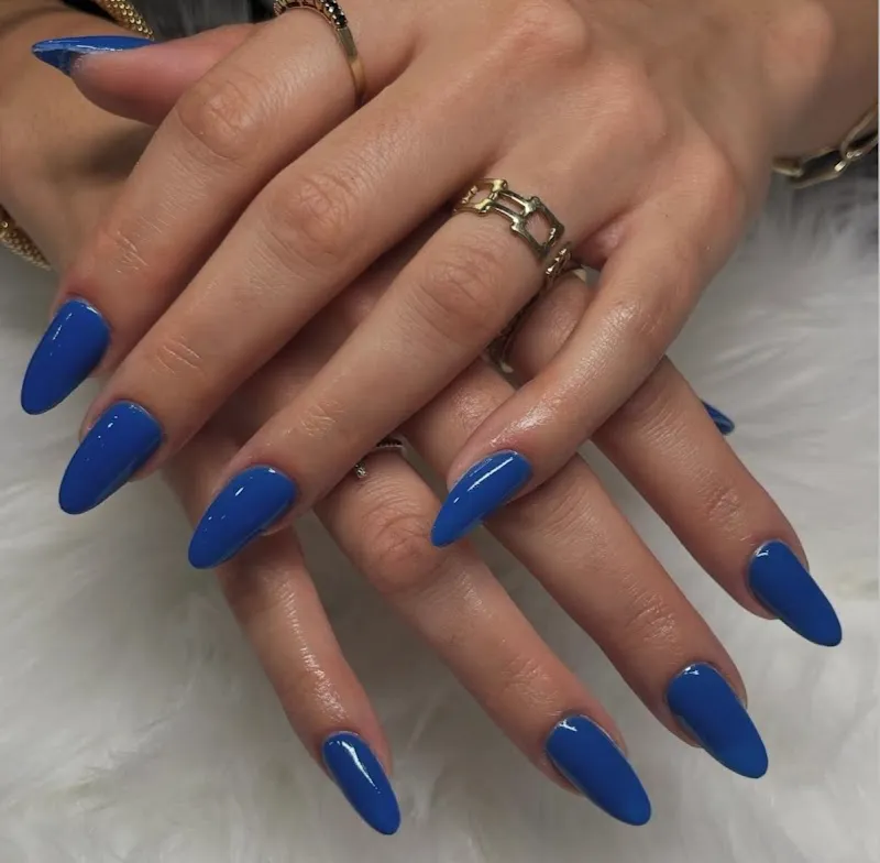 VOUS Salon and Spa + NAILàCARTE