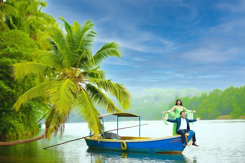 Roshini Video and Photo studio