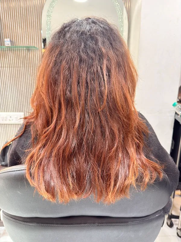 Makme Salon