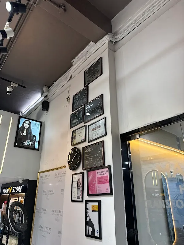 Makme Salon