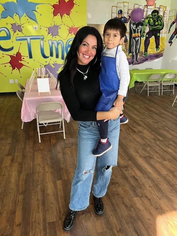 Bee's Arts and Crafts Studio of Yonkers