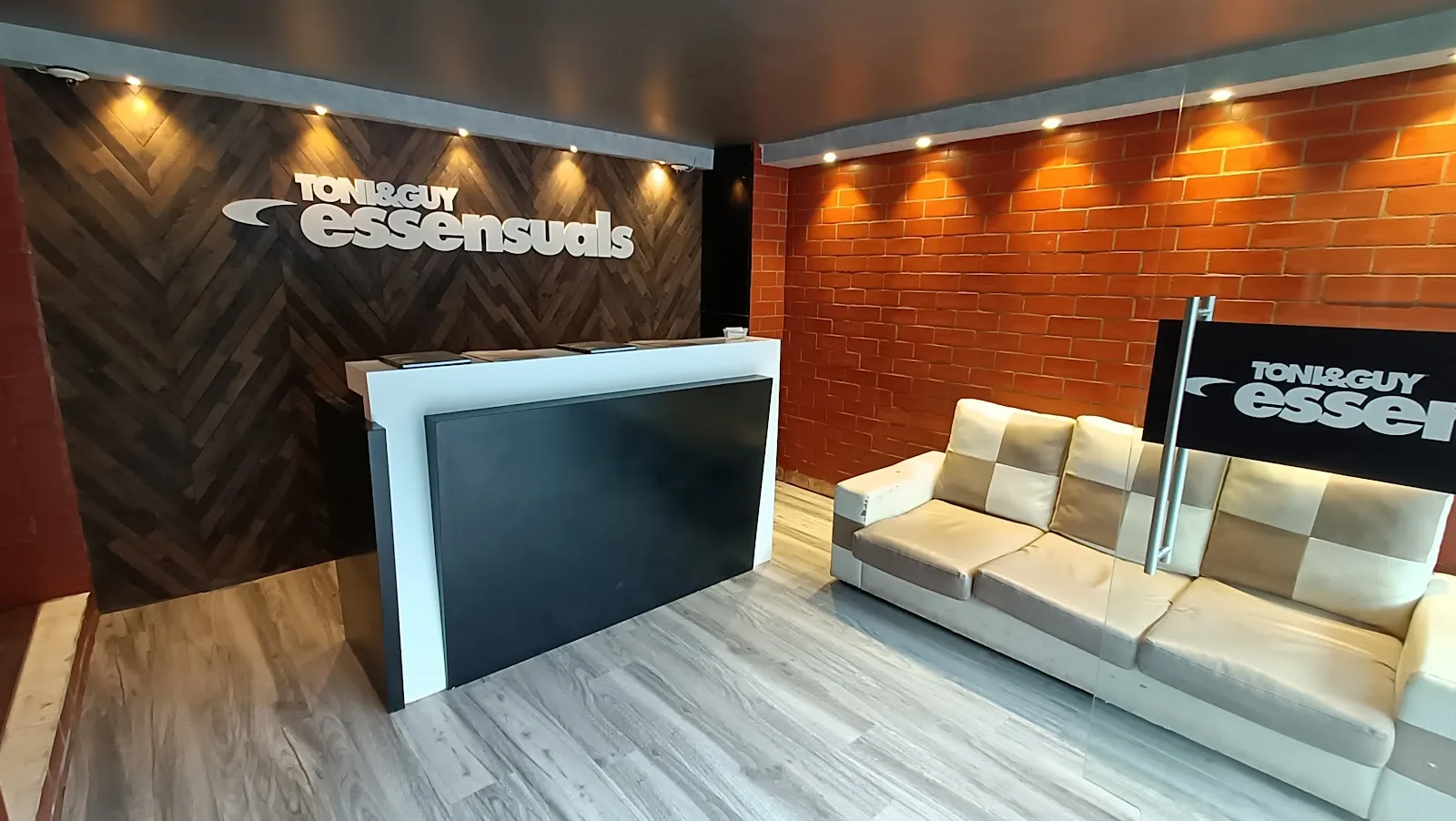 Essensuals By Toni & Guy Kodambakkam