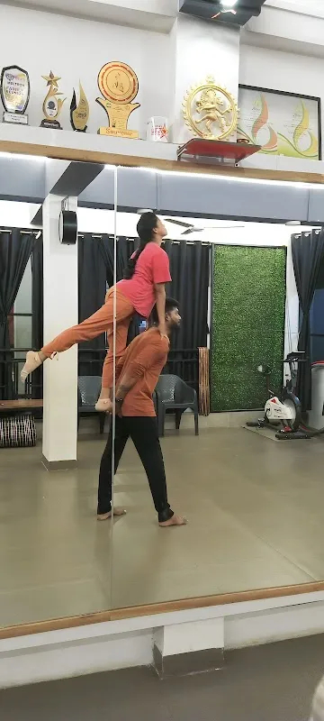Switch Dance & Arts Inc.