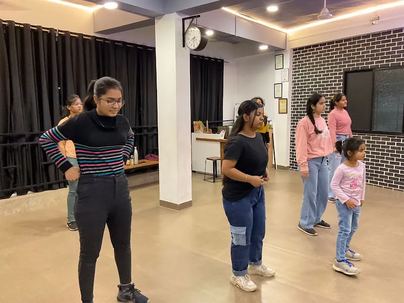 Switch Dance & Arts Inc.