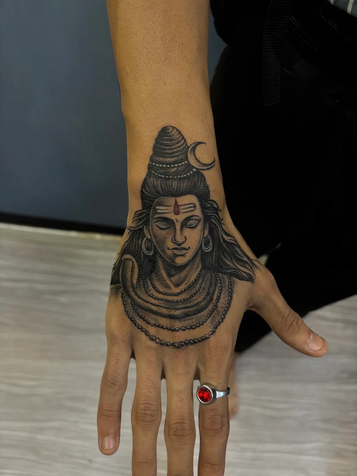 Madness Tattoos Maker - Tattoo Shop in Surat | Tattoo Artist | Tattoo Studio | Tattoo Removal