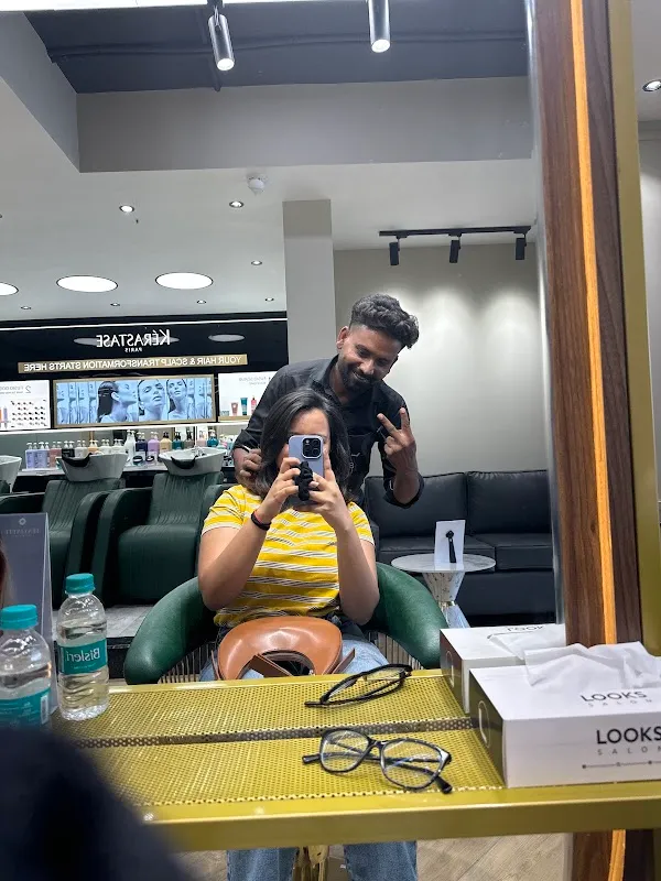 Looks Salon | Harmu