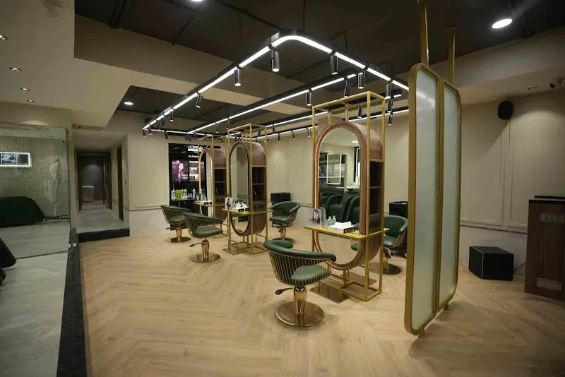 Looks Salon | Harmu