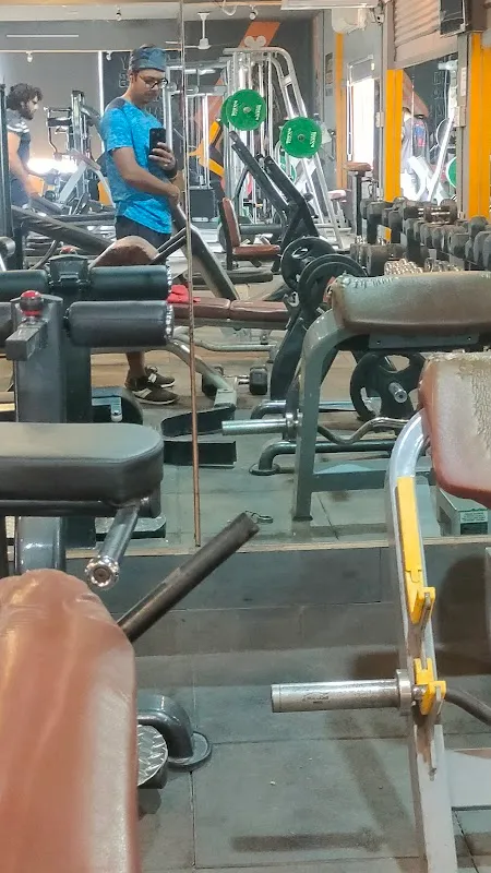 Cuts and Curves Fitness Studio