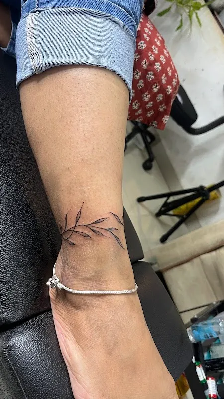 TATTOO SAVVY - TATTOO STUDIO / TRAINING INSTITUTE