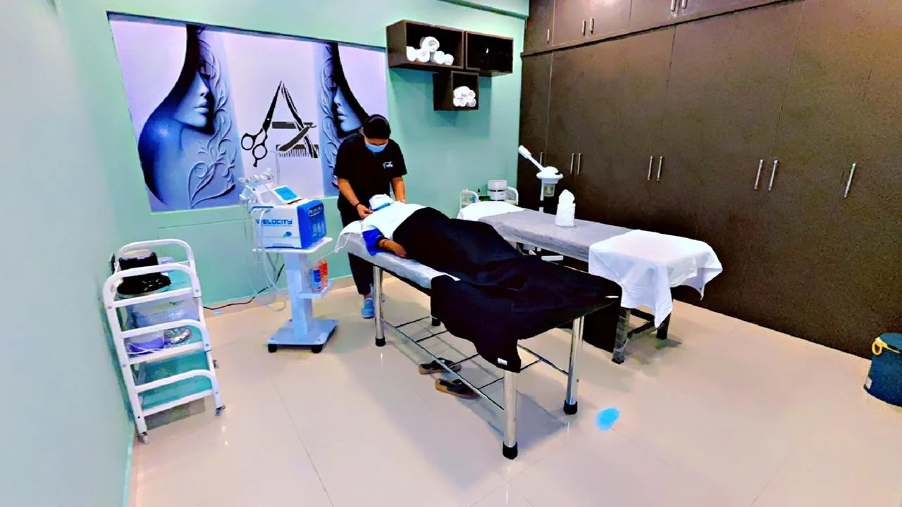Akku'z The Unisex Salon