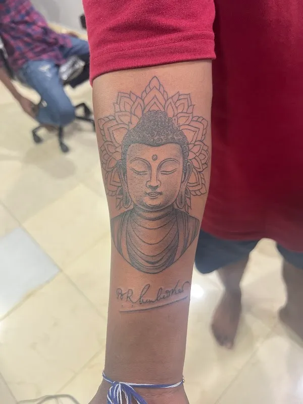 Scar ink tattoo Studio