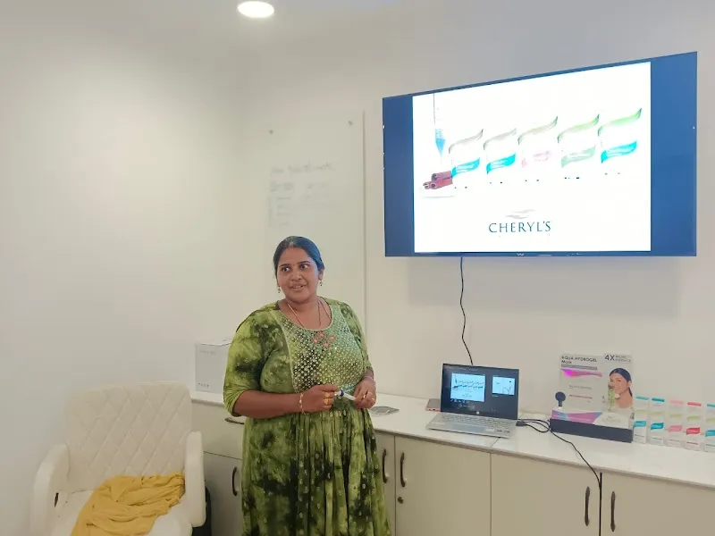 Hamgus ladies beauty hair care and spa salon and training institute