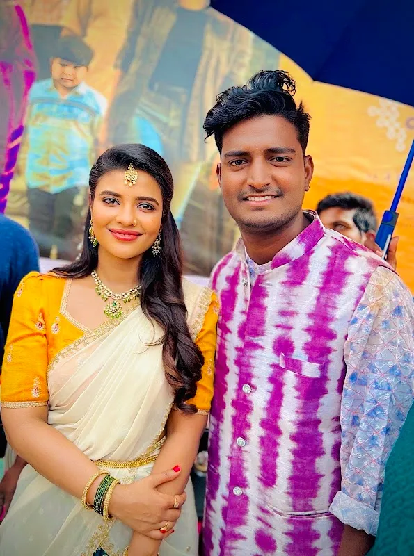 Natural Naveen dance studio