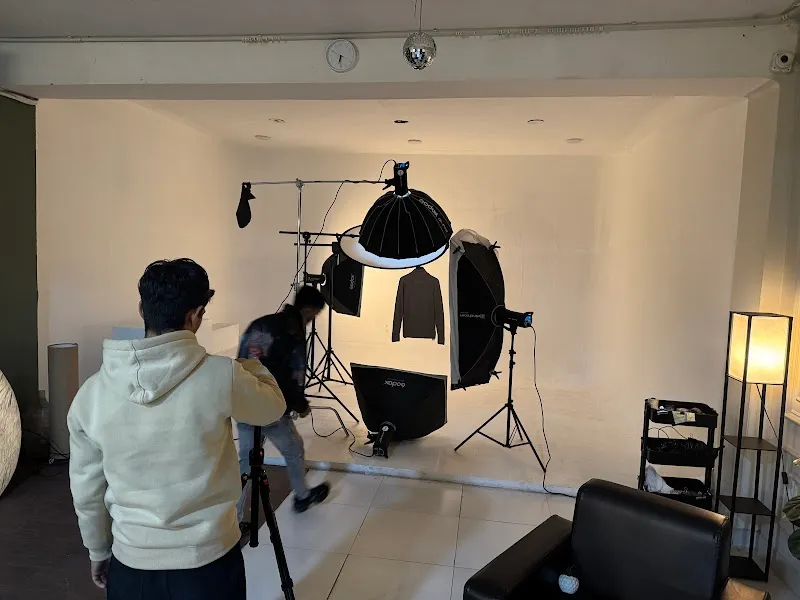 DMG - Studio | Fashion Photography & Videography | Podcast Studio