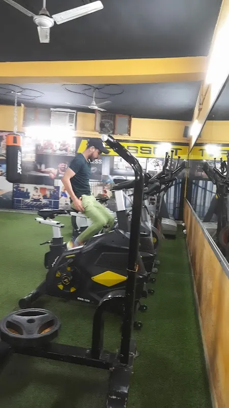 Power Play Gym Unisex Raghu Nagar, Sagar Pur
