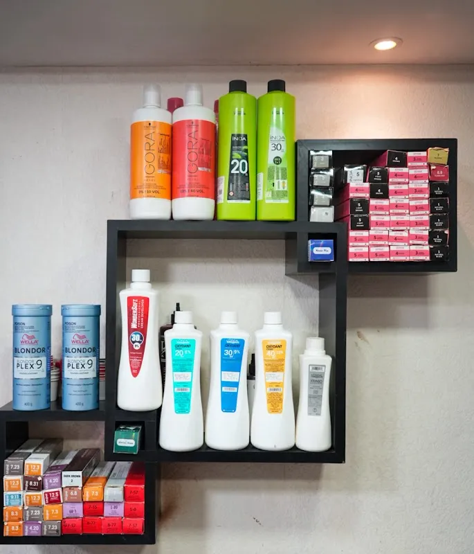 The Beauty Studio - Unisex Salon