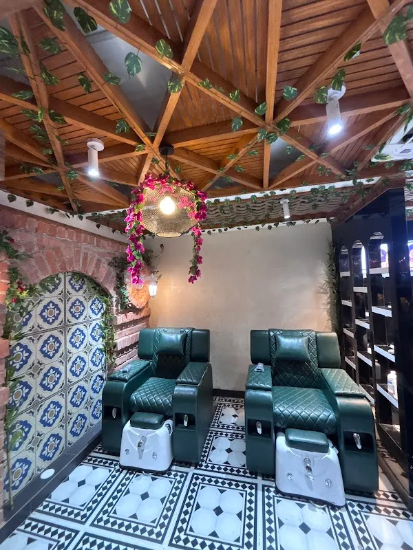 28 degree unisex salon