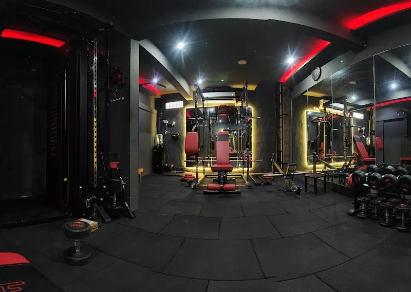 HOUSE OF FITNESS