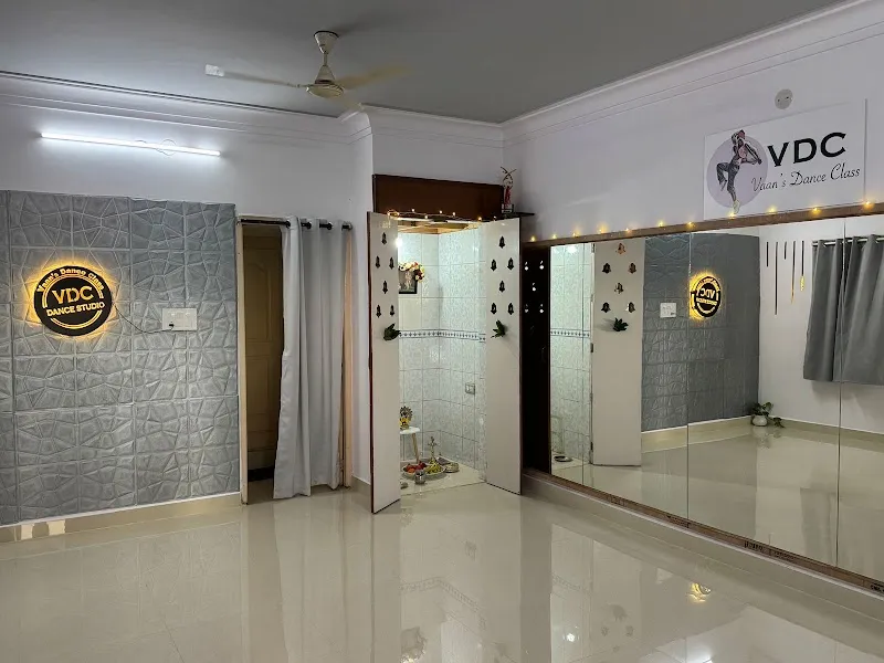 VDC [Vaan’s Dance Class] DANCE STUDIO